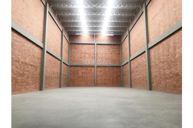 Locales y Bodegas, Alquiler en Yumbo