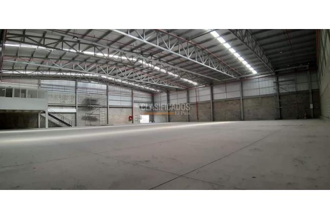 Locales y Bodegas, Alquiler, La Dolores - $14.000.000