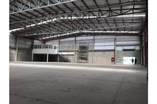 Locales y Bodegas, Alquiler, La Dolores - $14.000.000