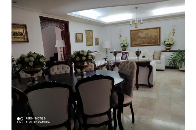 Casas, Venta en Ciudad Jardín