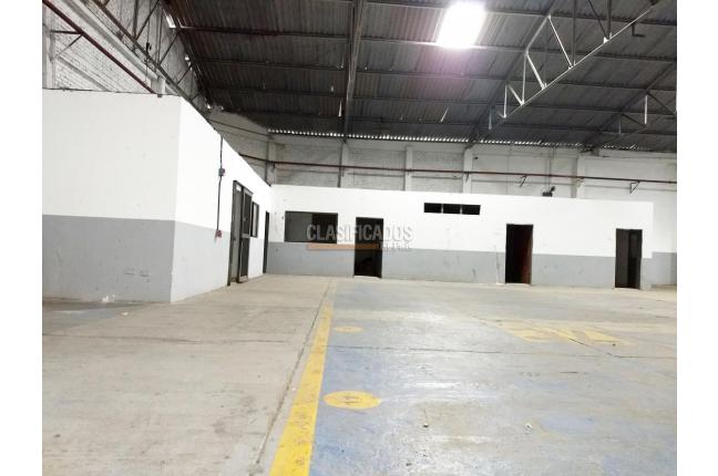 Locales y Bodegas, Alquiler, Industrial - $37.400.000