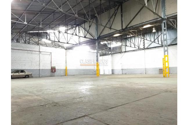 Locales y Bodegas, Alquiler en Industrial