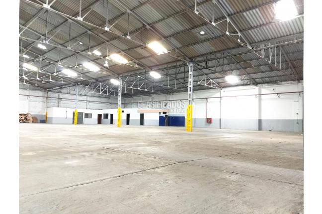 Locales y Bodegas, Alquiler en Industrial