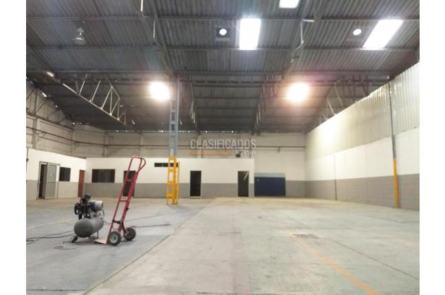 Locales y Bodegas, Alquiler, Industrial - $37.400.000