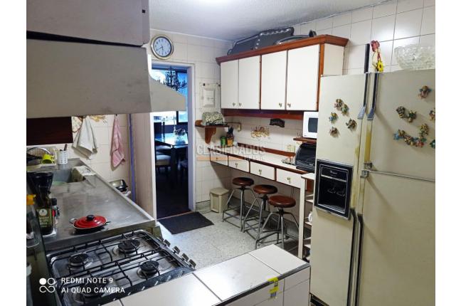 Apartamentos, Venta, Versalles - $450.000.000