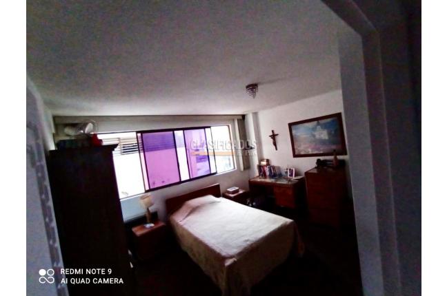 Apartamentos, Venta, Versalles - $450.000.000