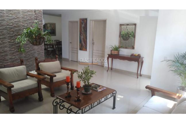 Oficinas y Consultorios, Venta en La Flora