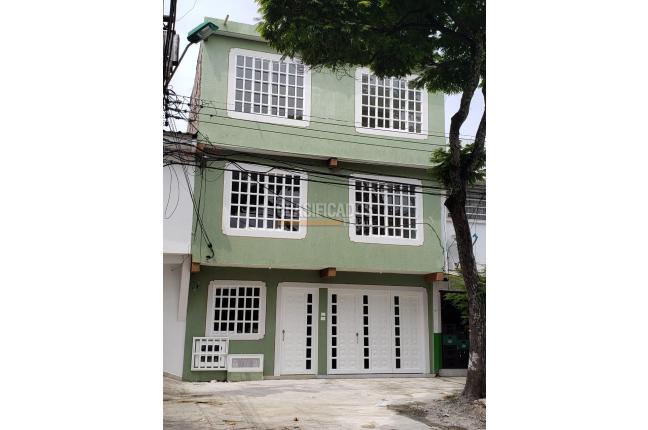 Apartamentos, Alquiler, Aranjuez - $900.000