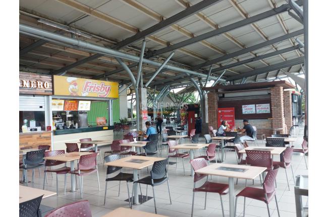 Locales y Bodegas, Venta en Centro Ccial Cosmocentro