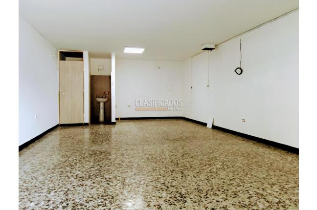 Oficinas y Consultorios, Venta en La Flora