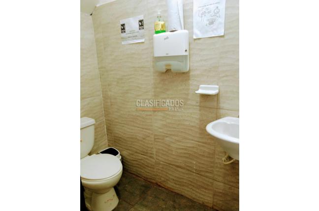 Oficinas y Consultorios, Venta en La Flora