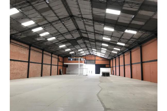 Locales y Bodegas, Venta, Yumbo - $3.748.000.000