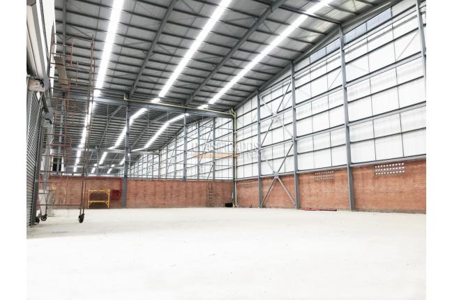 Locales y Bodegas, Venta en Yumbo