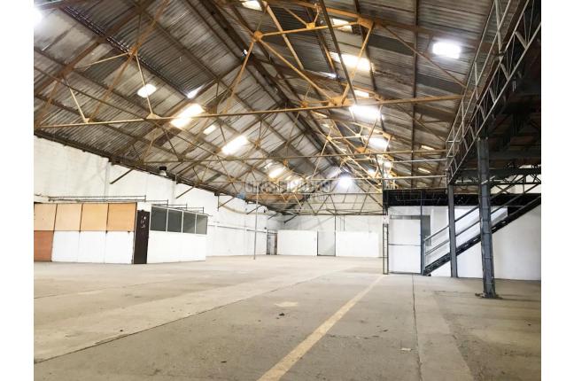 Locales y Bodegas, Alquiler, Porvenir - $15.000.000