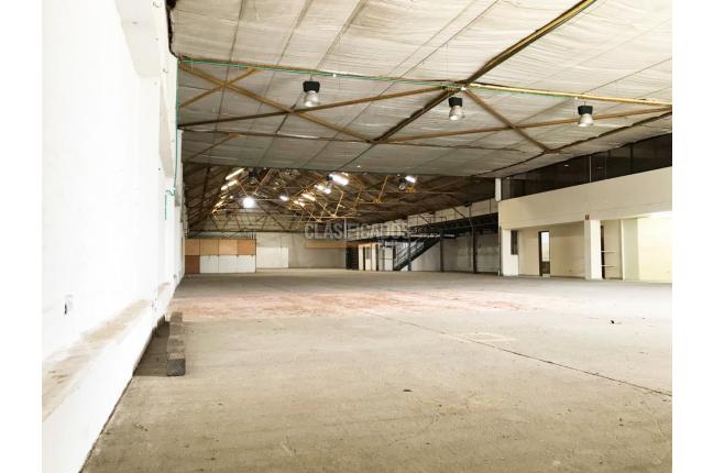 Locales y Bodegas, Alquiler, Porvenir - $15.000.000