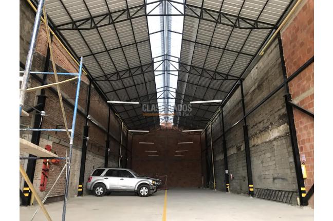 Locales y Bodegas, Alquiler, Alameda - $8.000.000