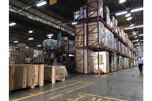 Locales y Bodegas, Alquiler en Yumbo