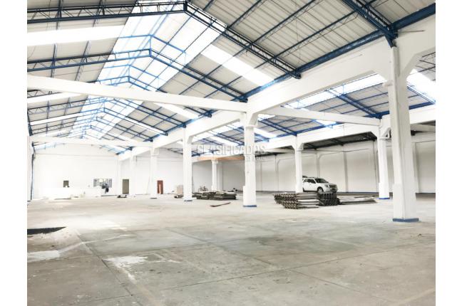 Locales y Bodegas, Alquiler, La Floresta - $14.000.000