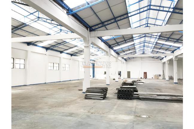 Locales y Bodegas, Alquiler, La Floresta - $14.000.000