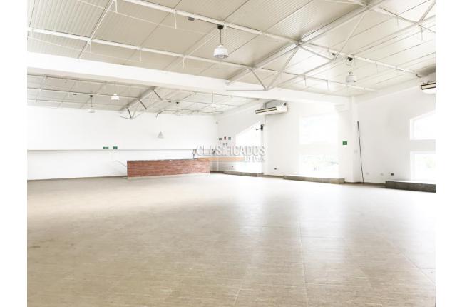 Locales y Bodegas, Alquiler, El Troncal - $7.200.000