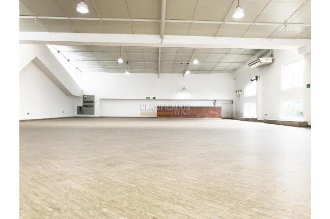 Locales y Bodegas, Alquiler, El Troncal - $7.200.000