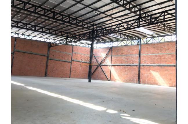 Locales y Bodegas, Alquiler, El Refugio - $18.000.000