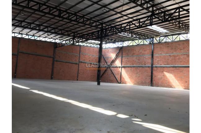 Locales y Bodegas, Alquiler, El Refugio - $18.000.000