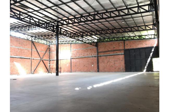 Locales y Bodegas, Alquiler en El Refugio