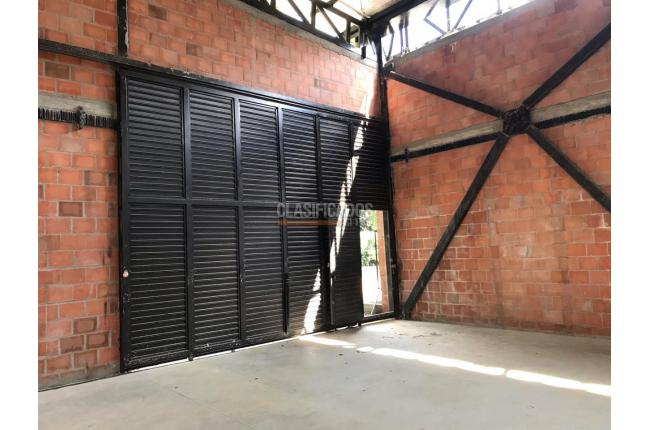 Locales y Bodegas, Alquiler, El Refugio - $18.000.000