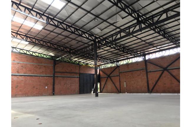 Locales y Bodegas, Alquiler, El Refugio - $18.000.000