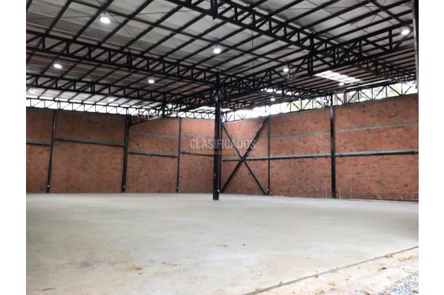 Locales y Bodegas, Alquiler, El Refugio - $18.000.000