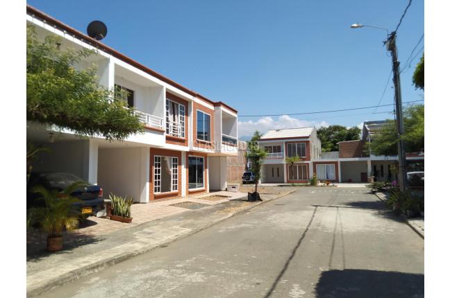Casas, Venta en Country Plaza II