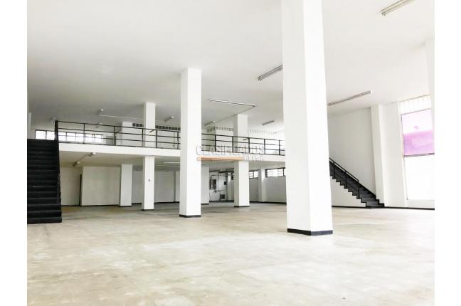 Locales y Bodegas, Alquiler, Yumbo - $8.900.000