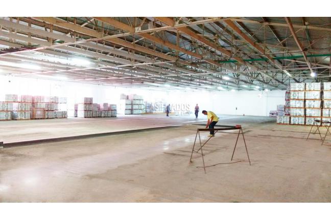 Locales y Bodegas, Alquiler, Yumbo - $20.000.000