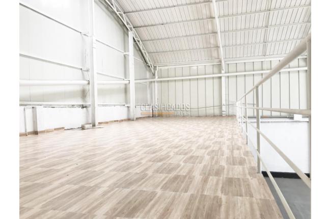 Locales y Bodegas, Alquiler, Yumbo - $9.000.000