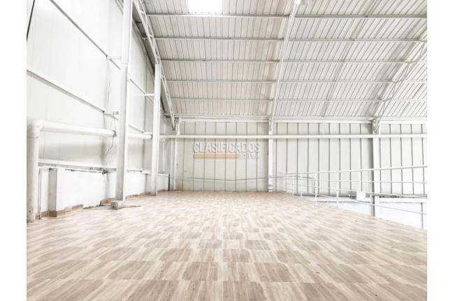 Locales y Bodegas, Alquiler, Yumbo - $9.000.000