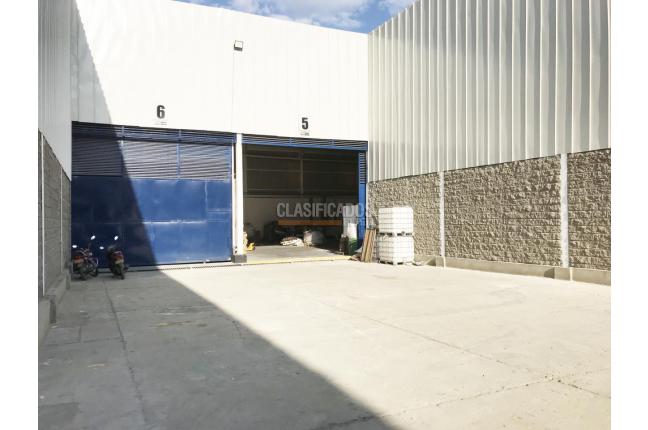 Locales y Bodegas, Alquiler, Yumbo - $9.000.000