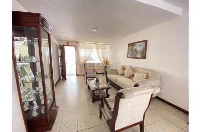 Apartamentos, Venta en Santa Anita