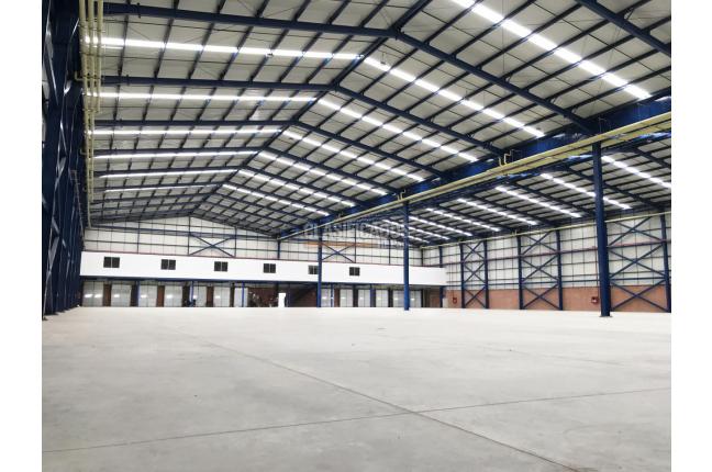 Locales y Bodegas, Alquiler en Yumbo