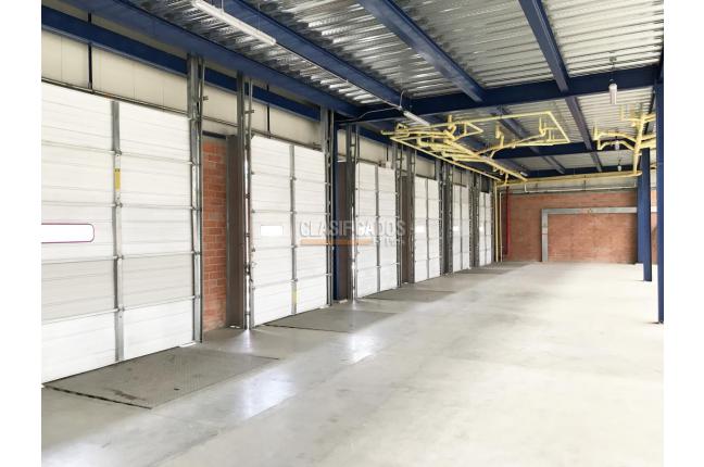 Locales y Bodegas, Alquiler, Yumbo - $135.000.000