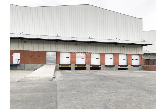 Locales y Bodegas, Alquiler, Yumbo - $135.000.000