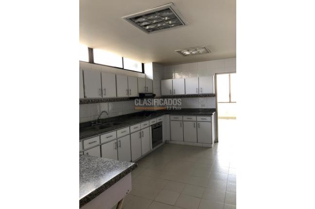 Apartamentos, Venta, Versalles - $550.000.000