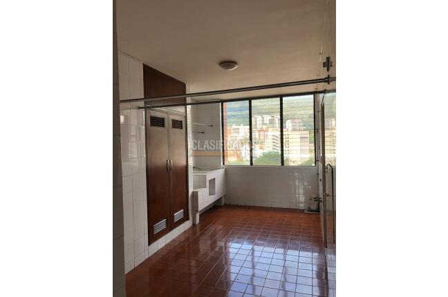 Apartamentos, Venta, Versalles - $550.000.000