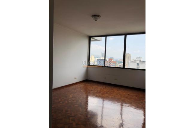 Apartamentos, Venta, Versalles - $550.000.000