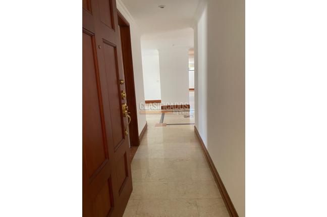 Apartamentos, Venta, Cristales - $1.200.000.000