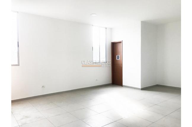 Locales y Bodegas, Alquiler, Evaristo García - $12.000.000