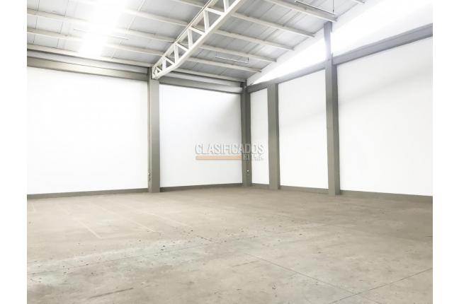 Locales y Bodegas, Alquiler, Evaristo García - $12.000.000