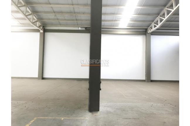 Locales y Bodegas, Alquiler, Evaristo García - $12.000.000