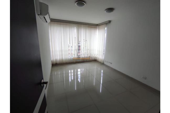 Oficinas y Consultorios, Alquiler en 3 de Julio