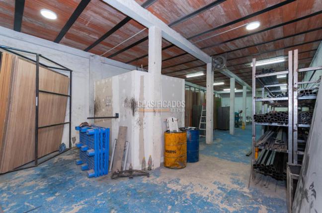 Locales y Bodegas, Venta, 3 de Julio - $1.500.000.000